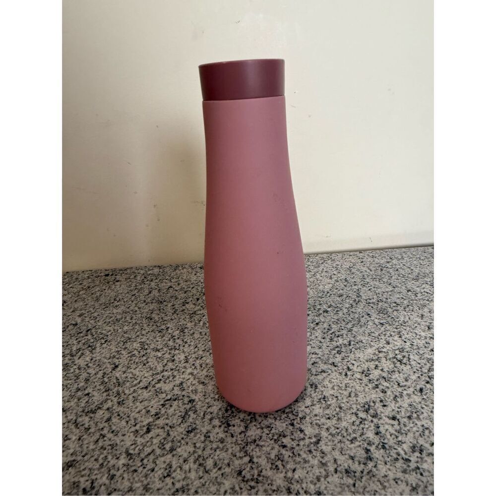 Lululemon Stay Hot Keep Cold Bottle 19oz Pink
